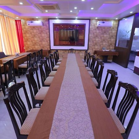 Hotel Sahib'S Red Carpet - Family & Corporate Hotel Chain Agra (Uttar Pradesh) Exterior foto
